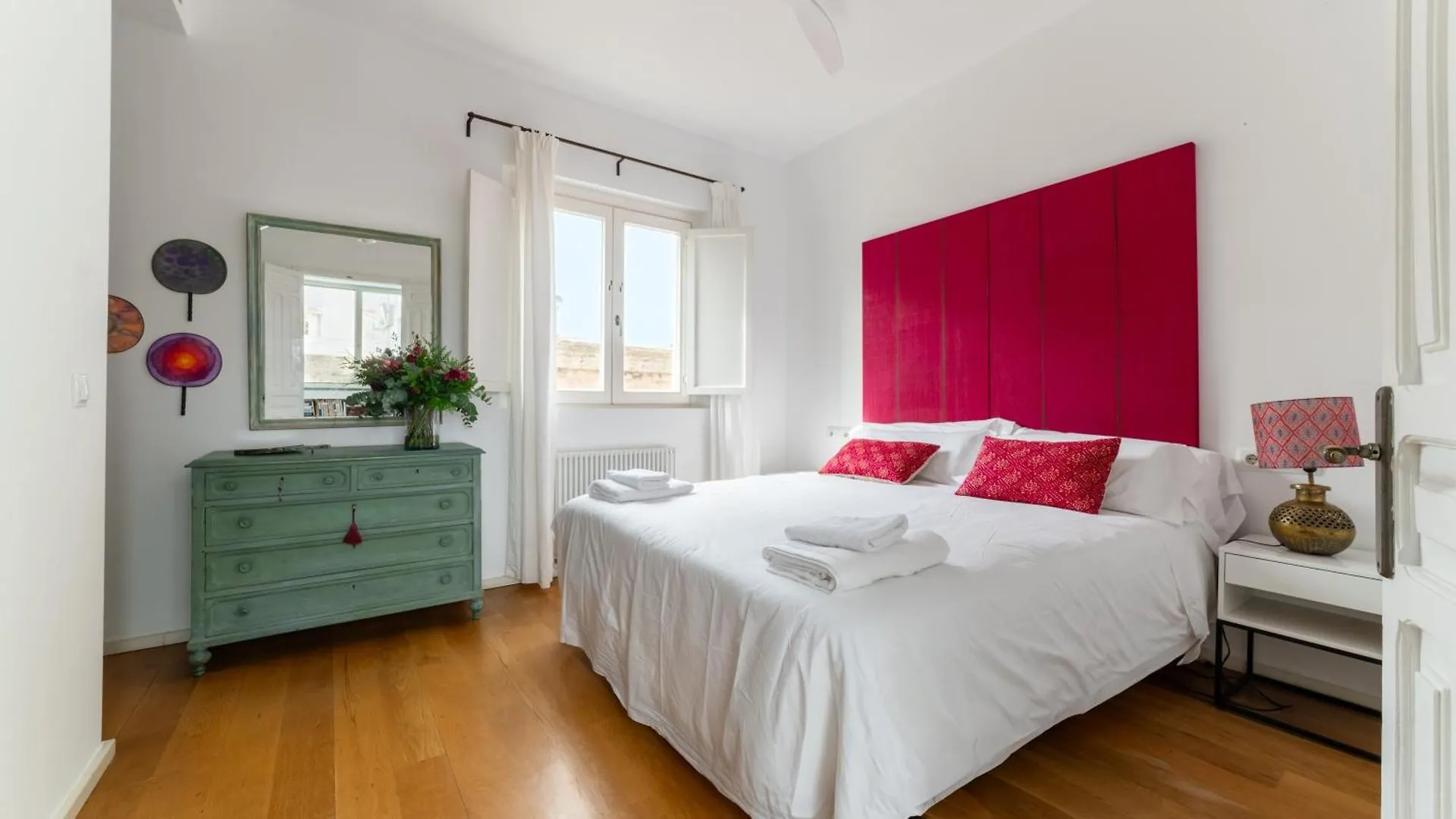 شقة Casa Boutique San Bernardo, Con Jacuzzi Y Parking. إشبيلية إسبانيا