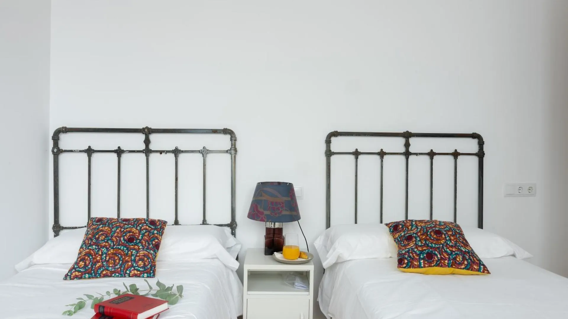 شقة Casa Boutique San Bernardo, Con Jacuzzi Y Parking. إشبيلية